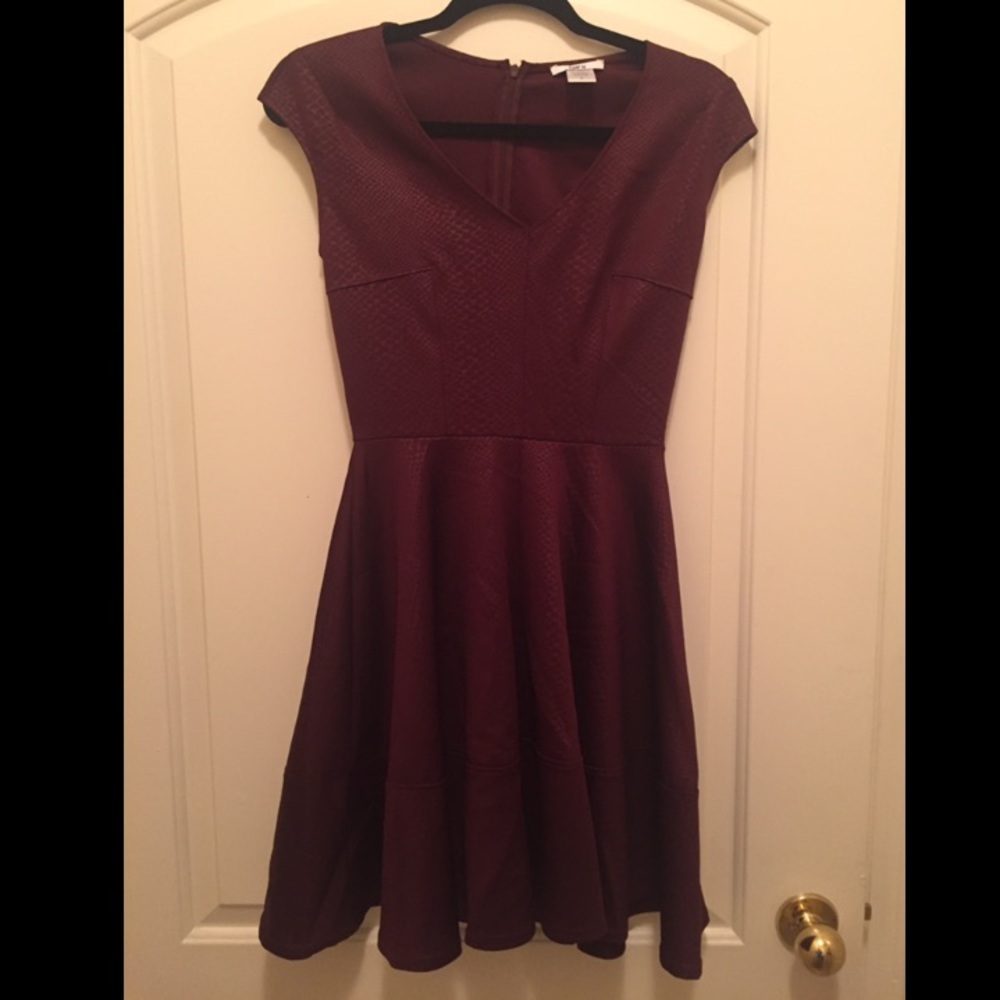 Plum Snakeskin Skater Dress Size Small